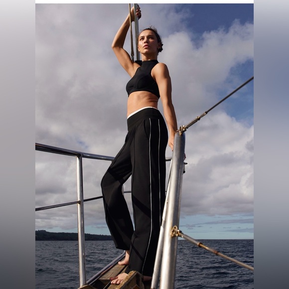 NWT-Athleta Black/White Venice Track Stripe Wide Leg Pant, XX Small Petite - Picture 6 of 9